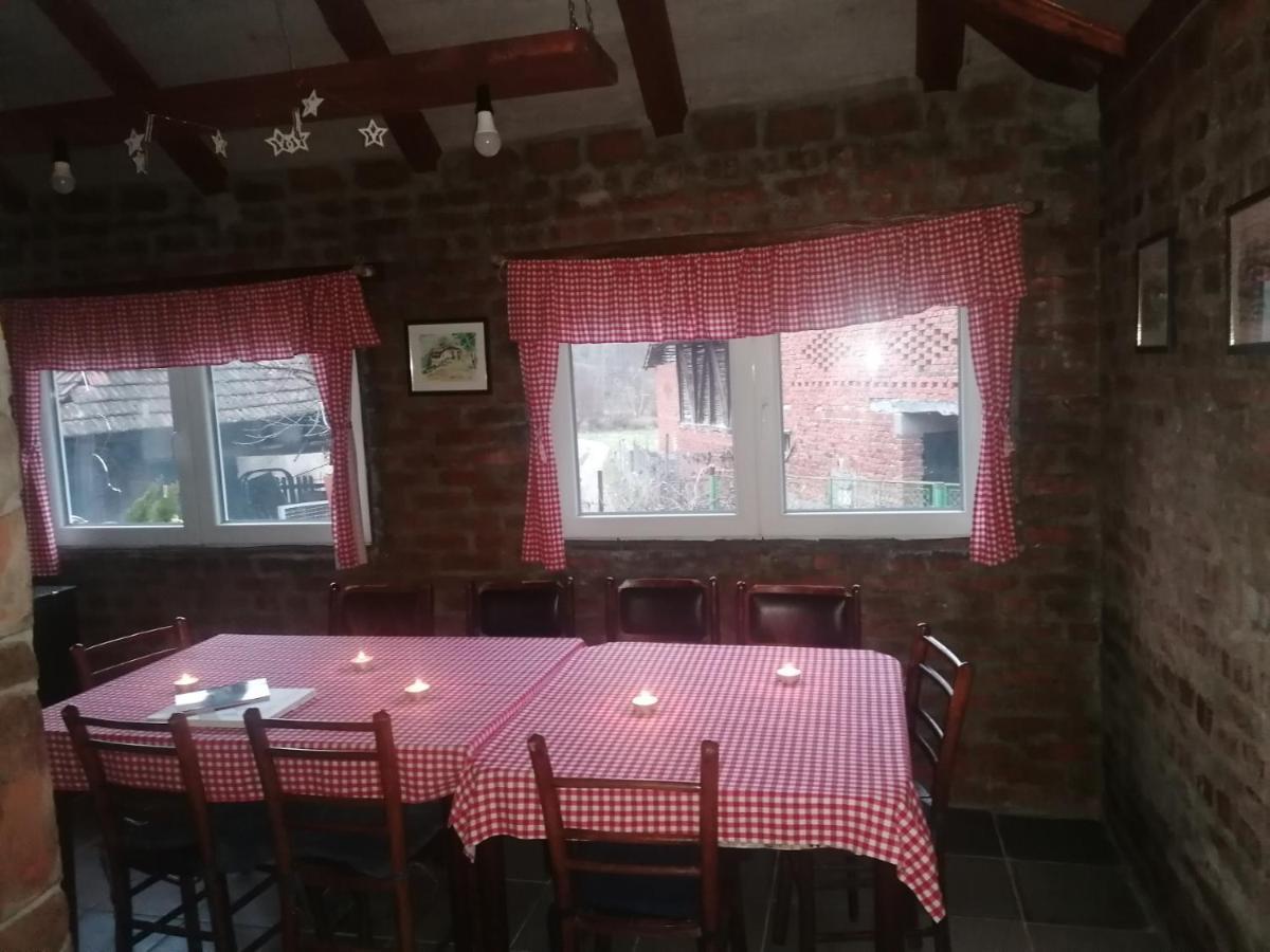 Apartamento Seosko Turisticko Domacinstvo Stanisic Kalna Exterior foto