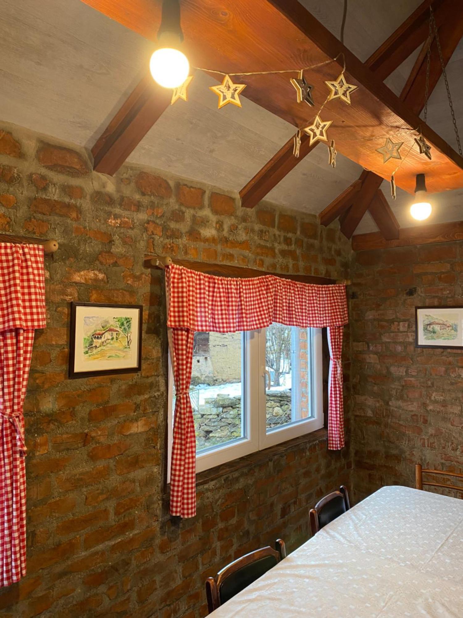 Apartamento Seosko Turisticko Domacinstvo Stanisic Kalna Exterior foto